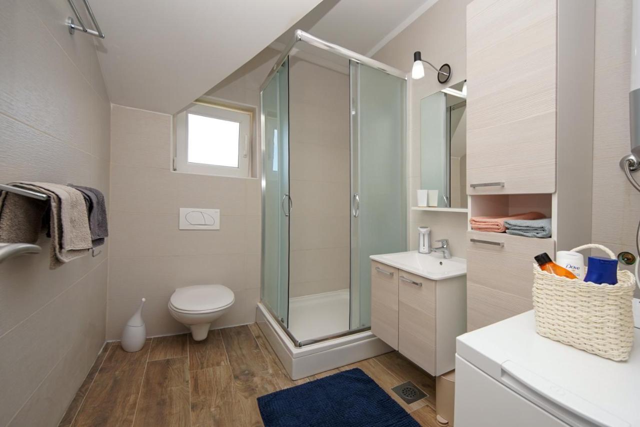 Kaprije Apartmani Tina I Ena Extérieur photo