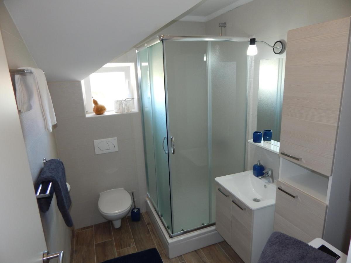 Kaprije Apartmani Tina I Ena Extérieur photo