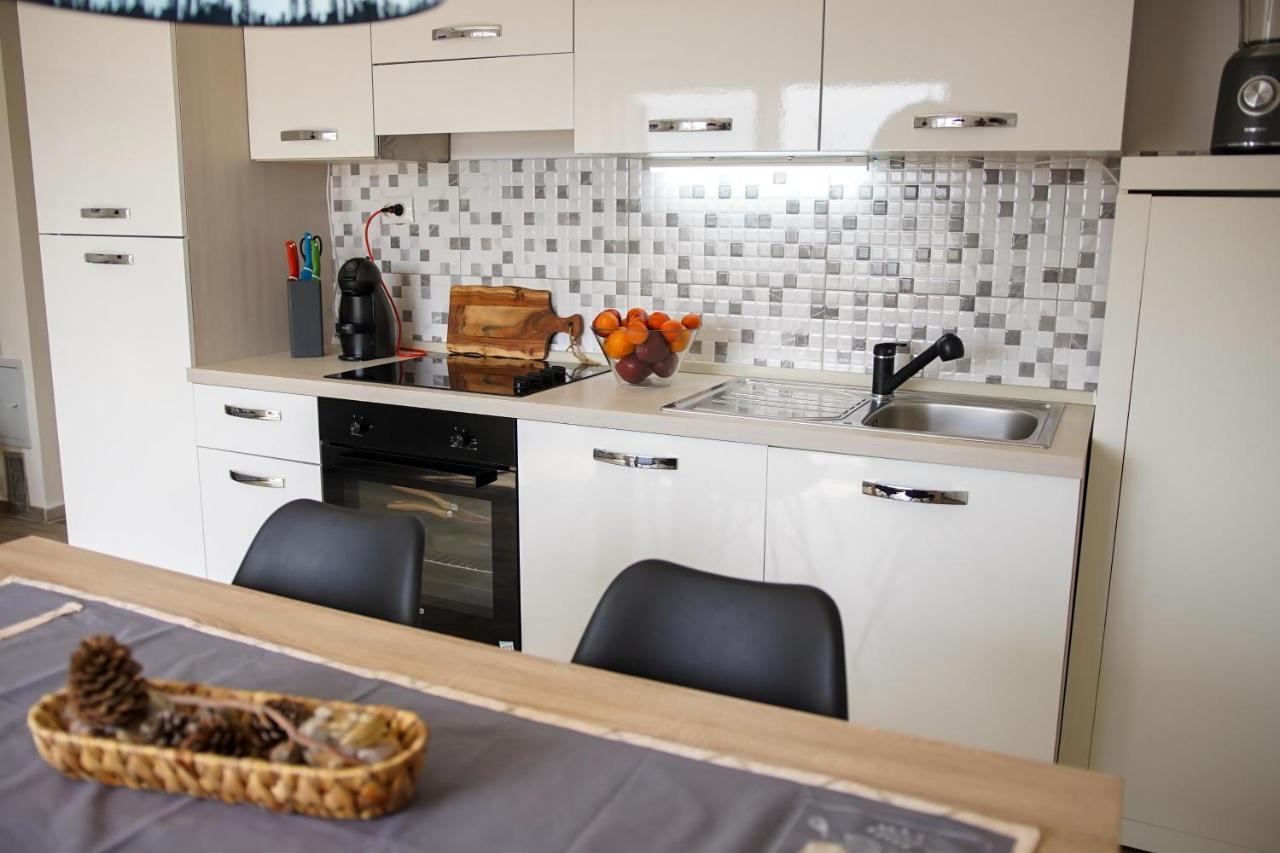 Kaprije Apartmani Tina I Ena Extérieur photo