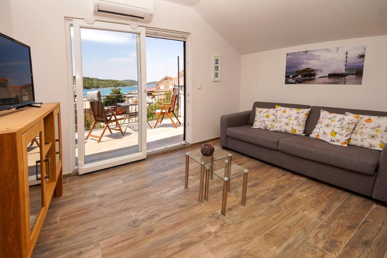 Kaprije Apartmani Tina I Ena Extérieur photo